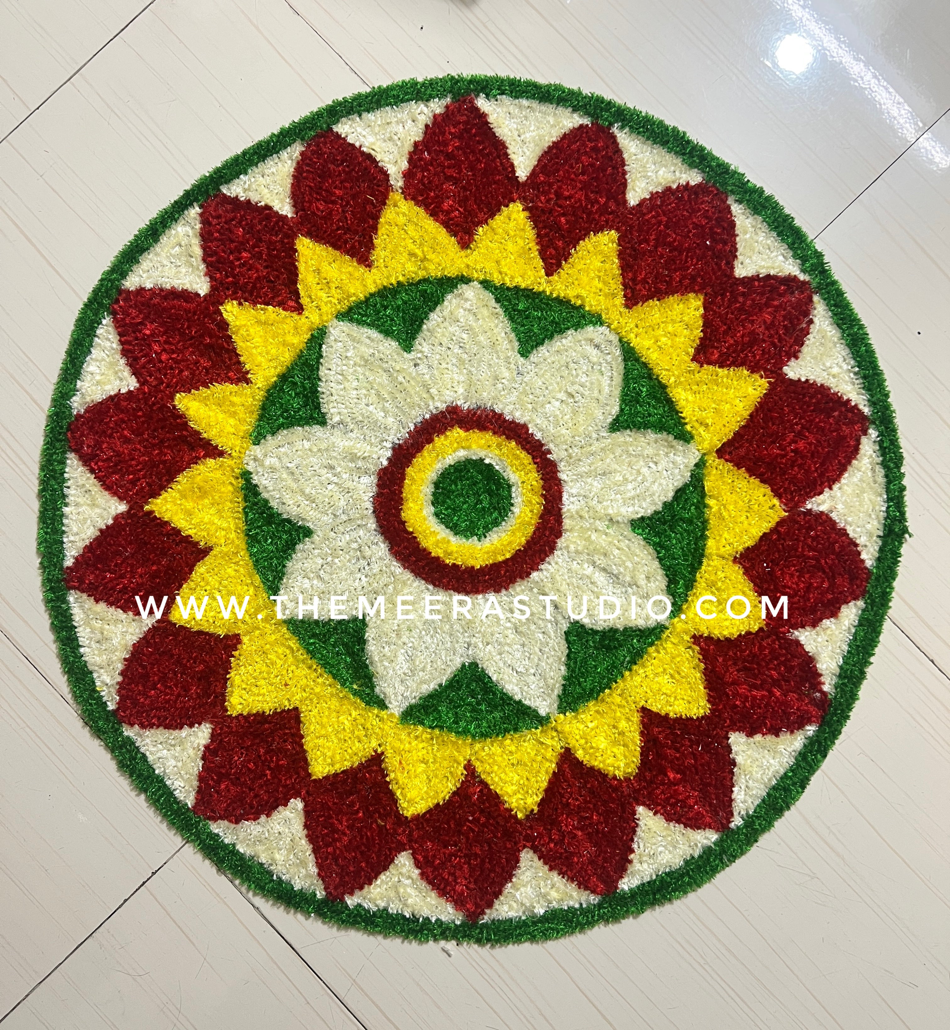 Offwhite Flower Round Designs