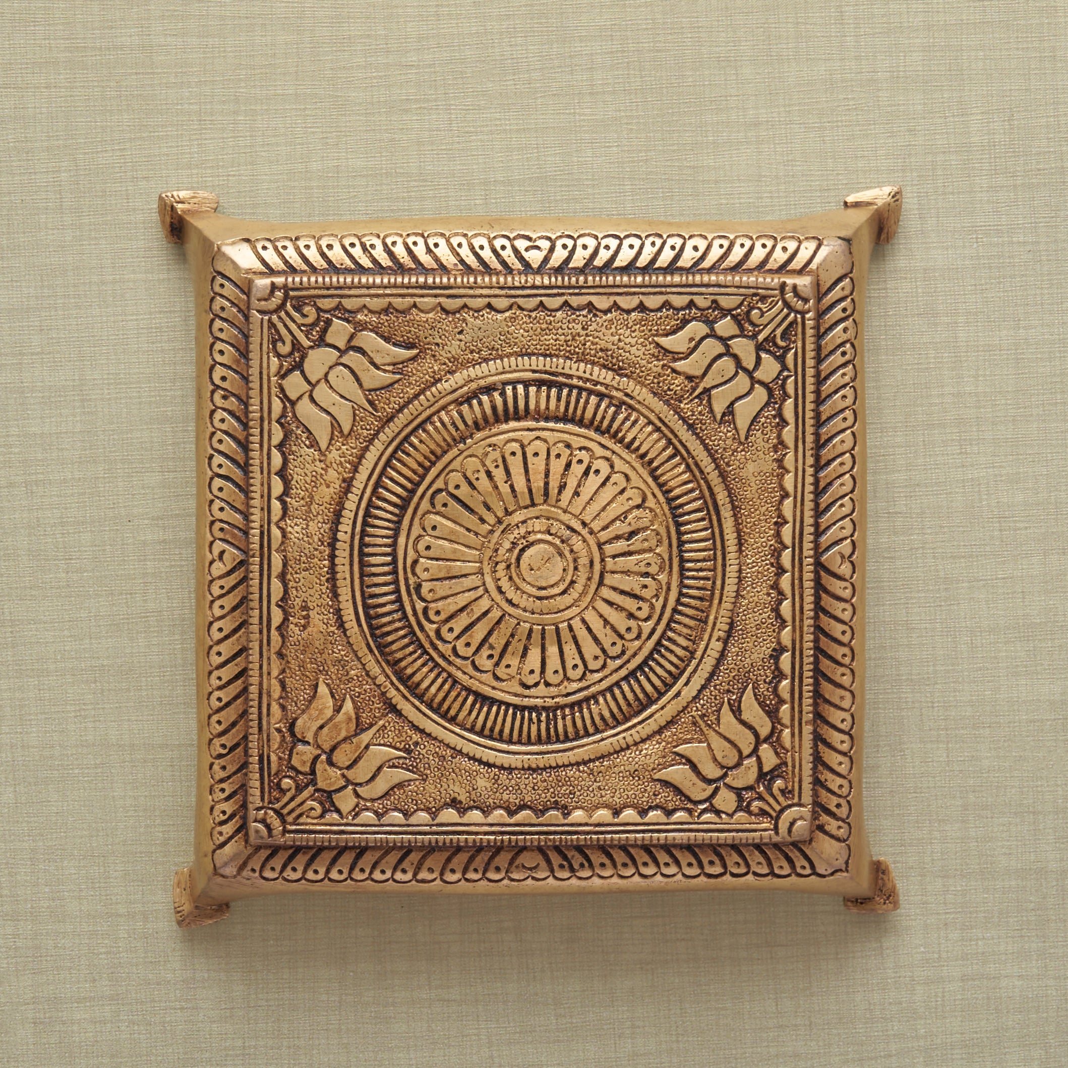 Brass chaurang Chawki