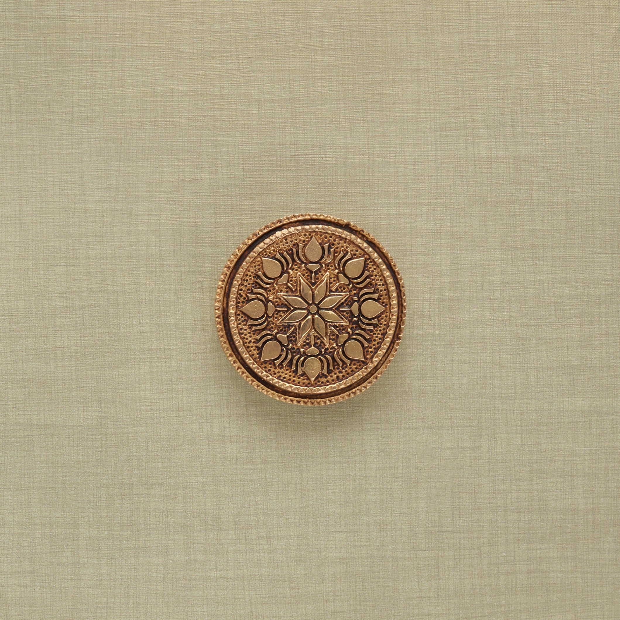 Round Chowki 2 (Small)