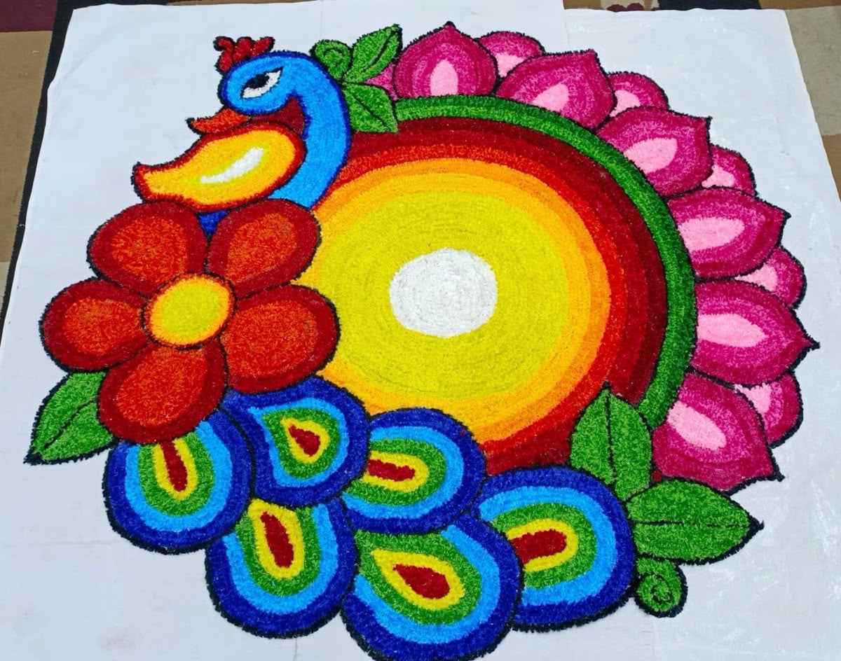 Peacock Red Flower Round Designs