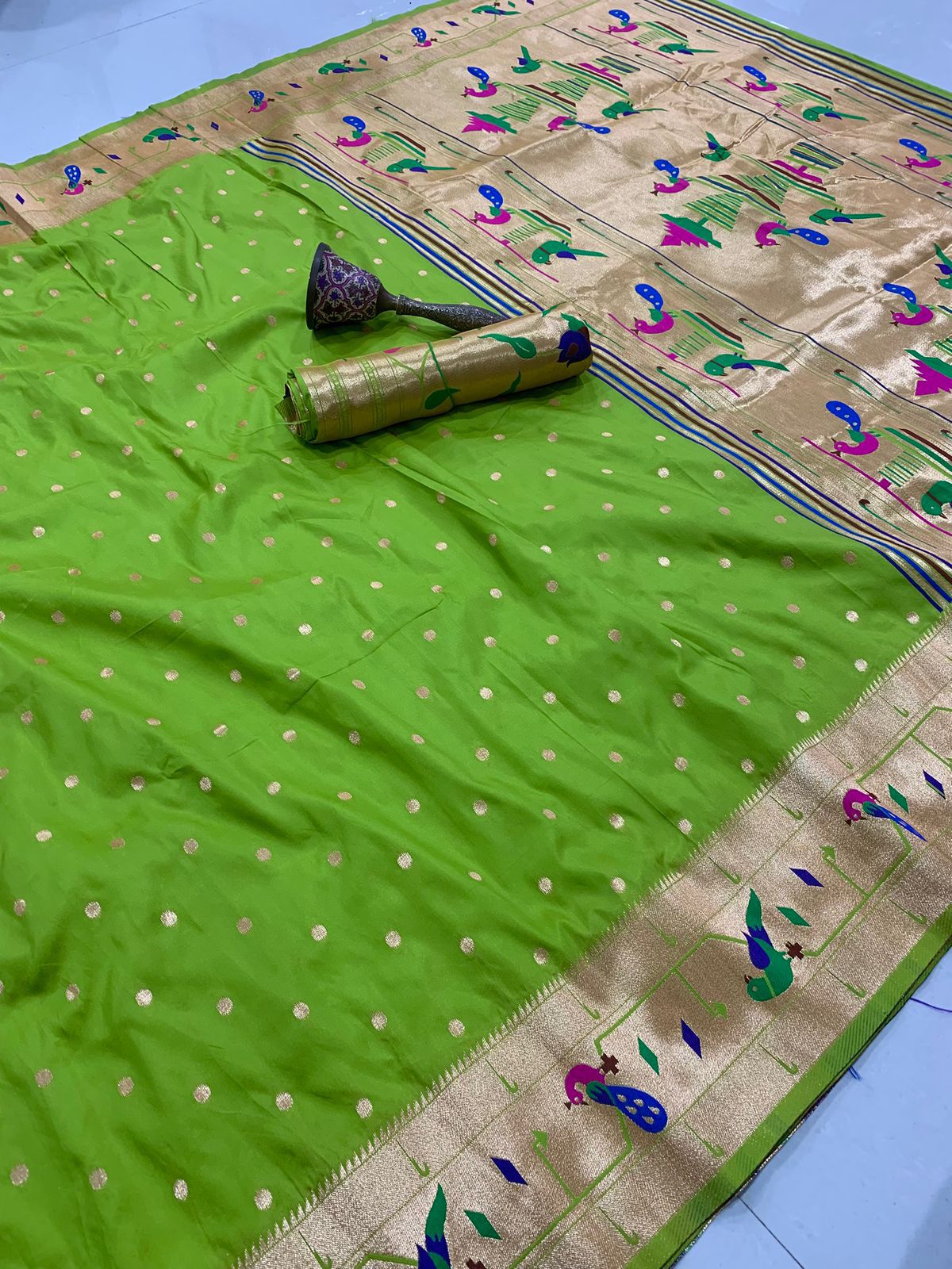 Parrot green Mor Popat Border Semi Paithani