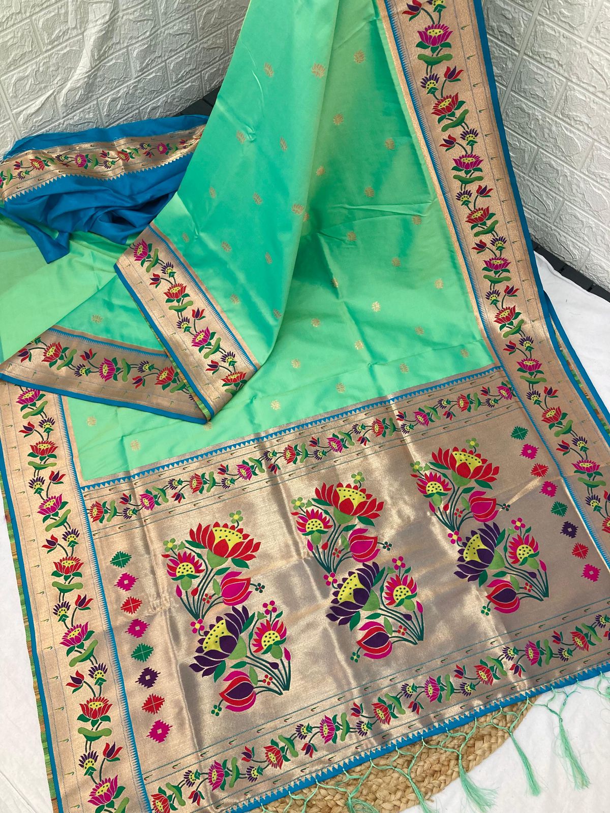 Flower Border + Flower Butti Semi Silk Paithani