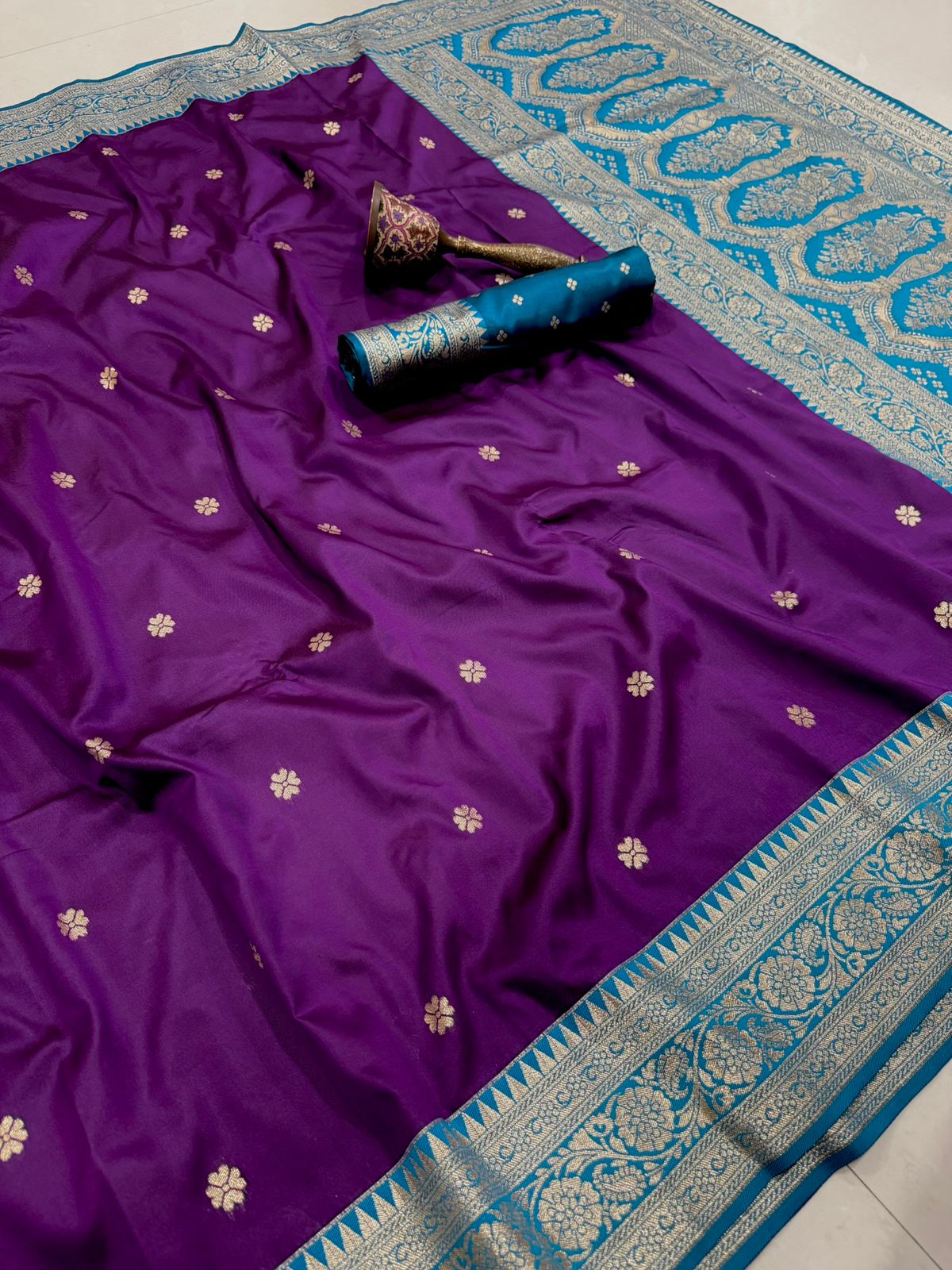 Big Flower Border + Dence Flower Butti Semi Silk Paithani