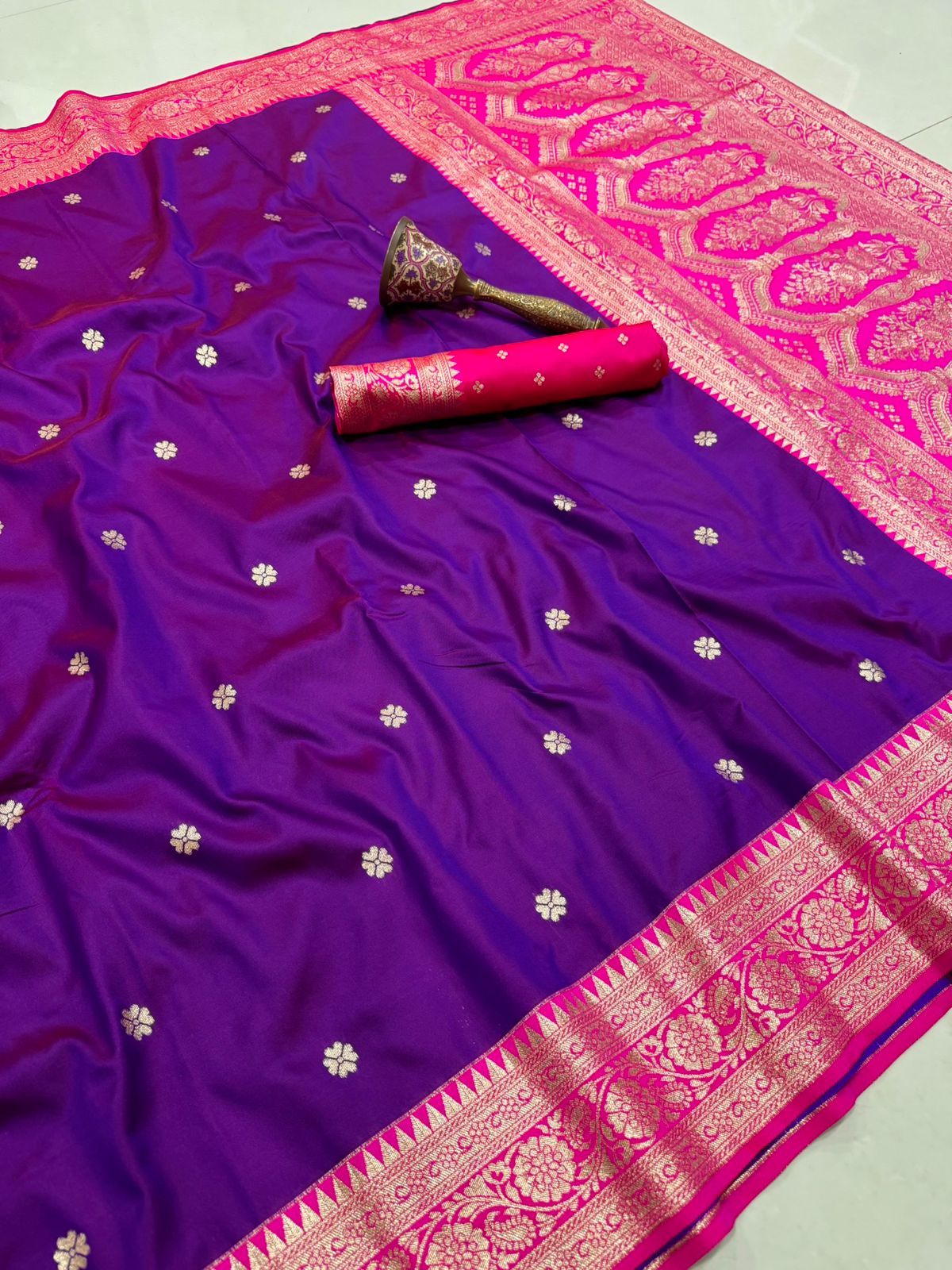 Big Flower Border + Dence Flower Butti Semi Silk Paithani