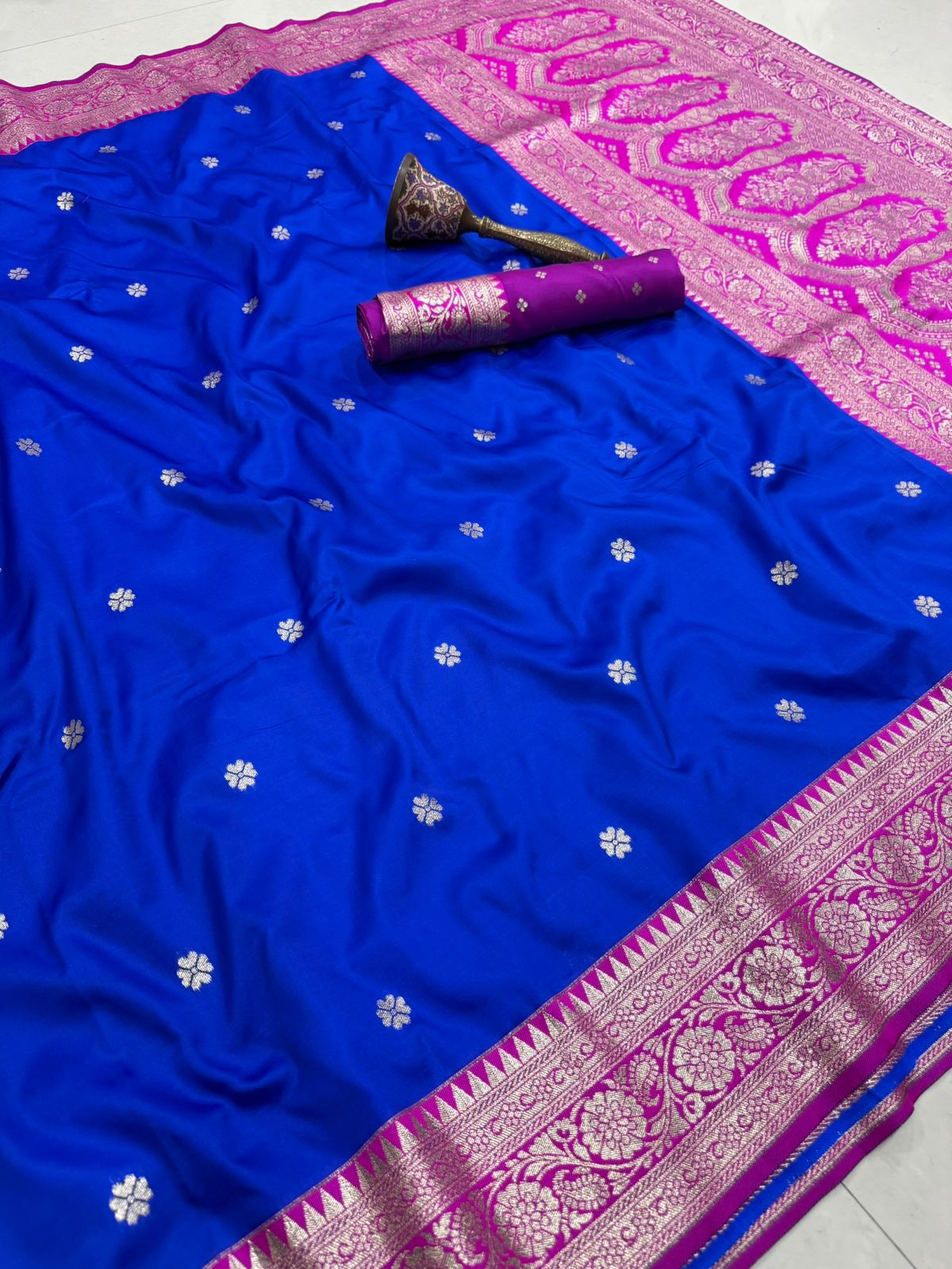 Big Flower Border + Dence Flower Butti Semi Silk Paithani