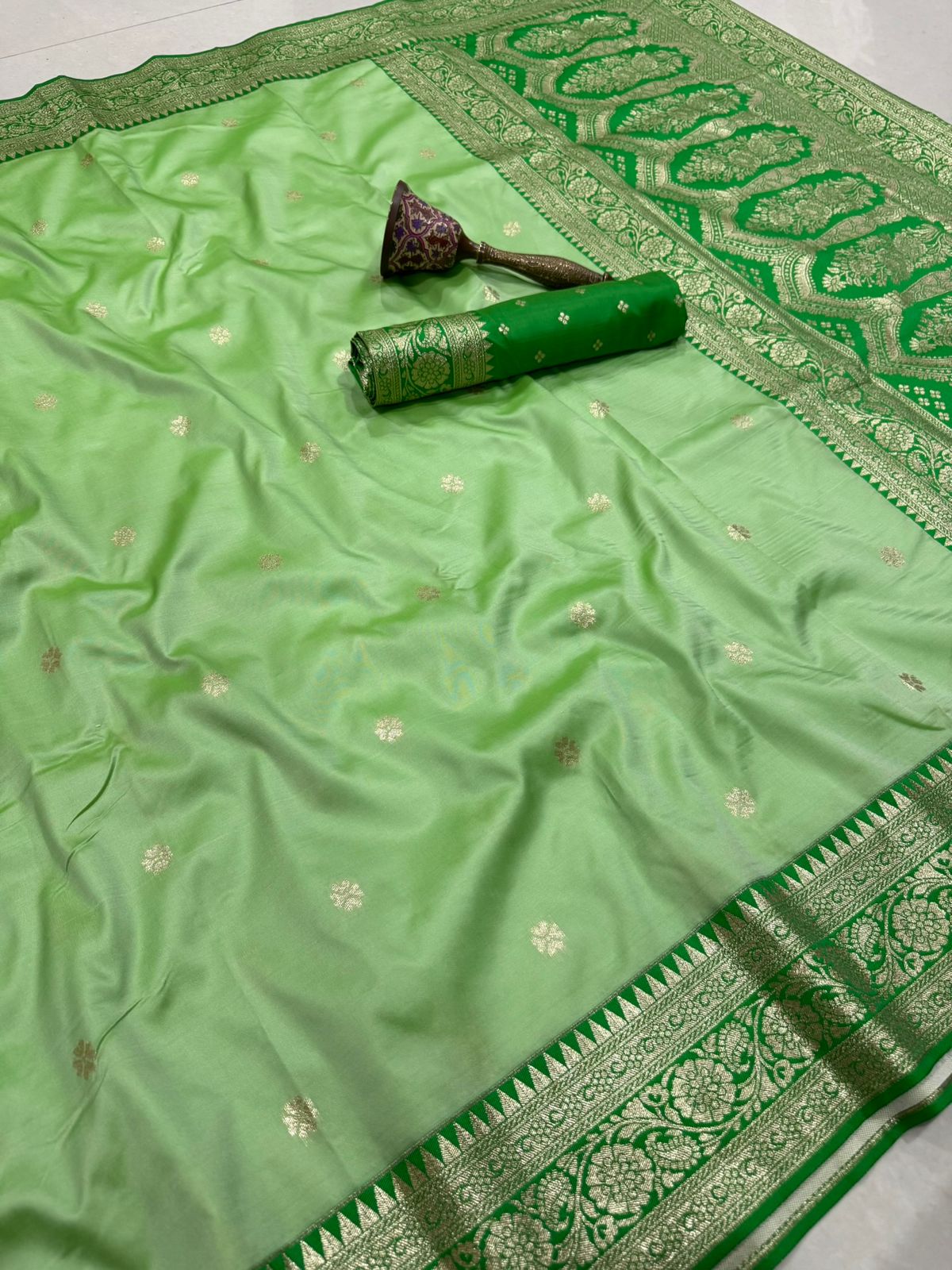 Big Flower Border + Dence Flower Butti Semi Silk Paithani