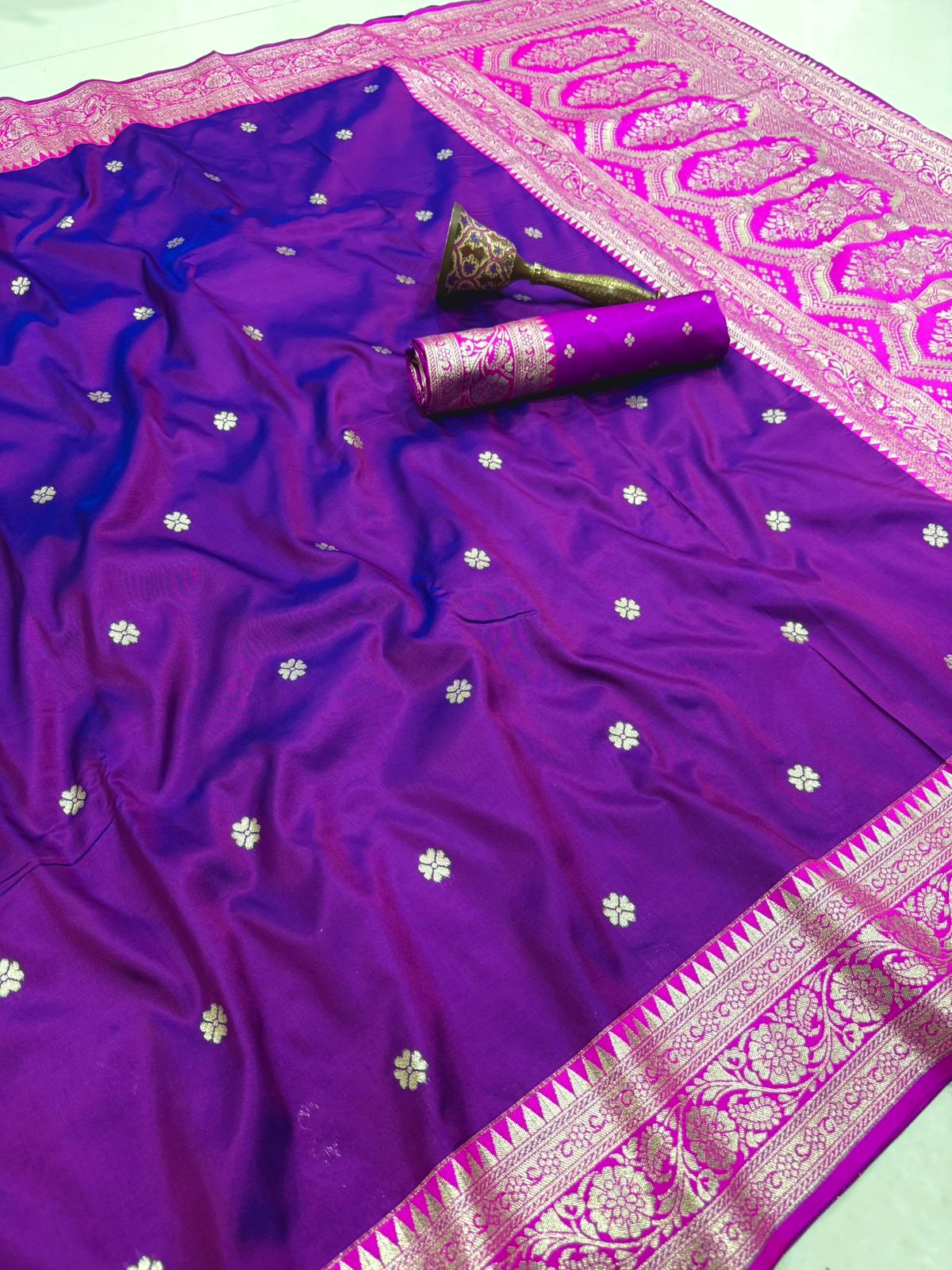 Big Flower Border + Dence Flower Butti Semi Silk Paithani