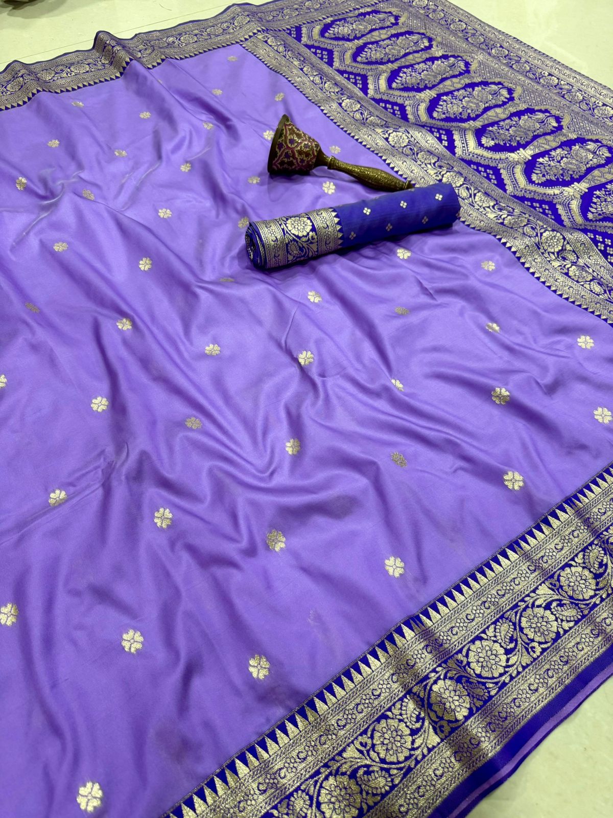 Big Flower Border + Dence Flower Butti Semi Silk Paithani