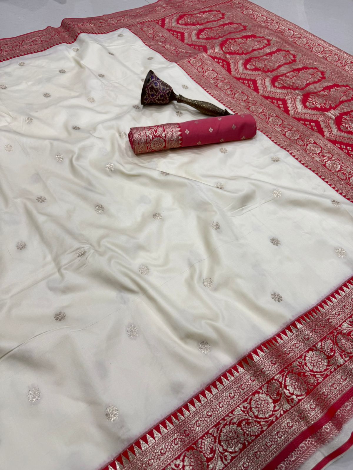 Big Flower Border + Dence Flower Butti Semi Silk Paithani