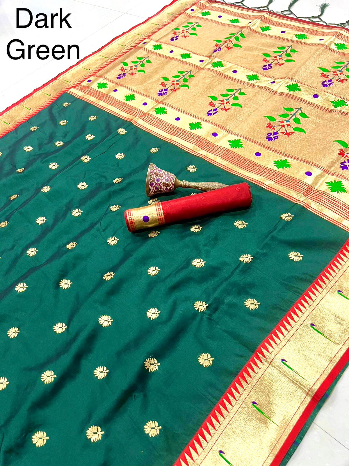 Muniya Contrast Border + Flower Butti Semi Silk Paithani