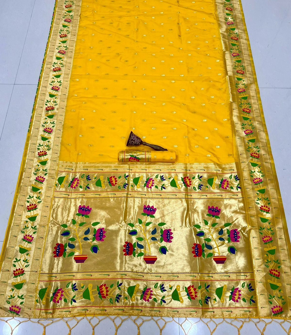 Lotus Muniya Flower Butti Semi Silk Paithani
