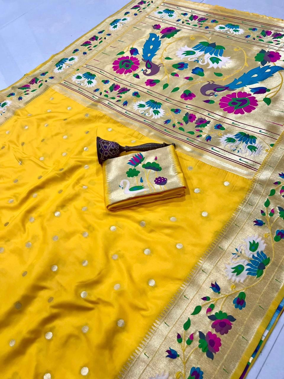 Peacock Pallu + Big Hans Border Semi Silk Paithani