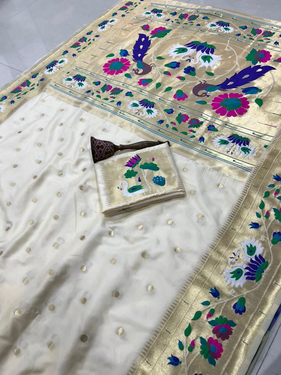 Peacock Pallu + Big Hans Border Semi Silk Paithani