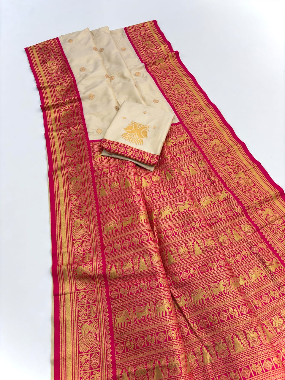 Square Butti With Golden Border Semi Silk Paithani