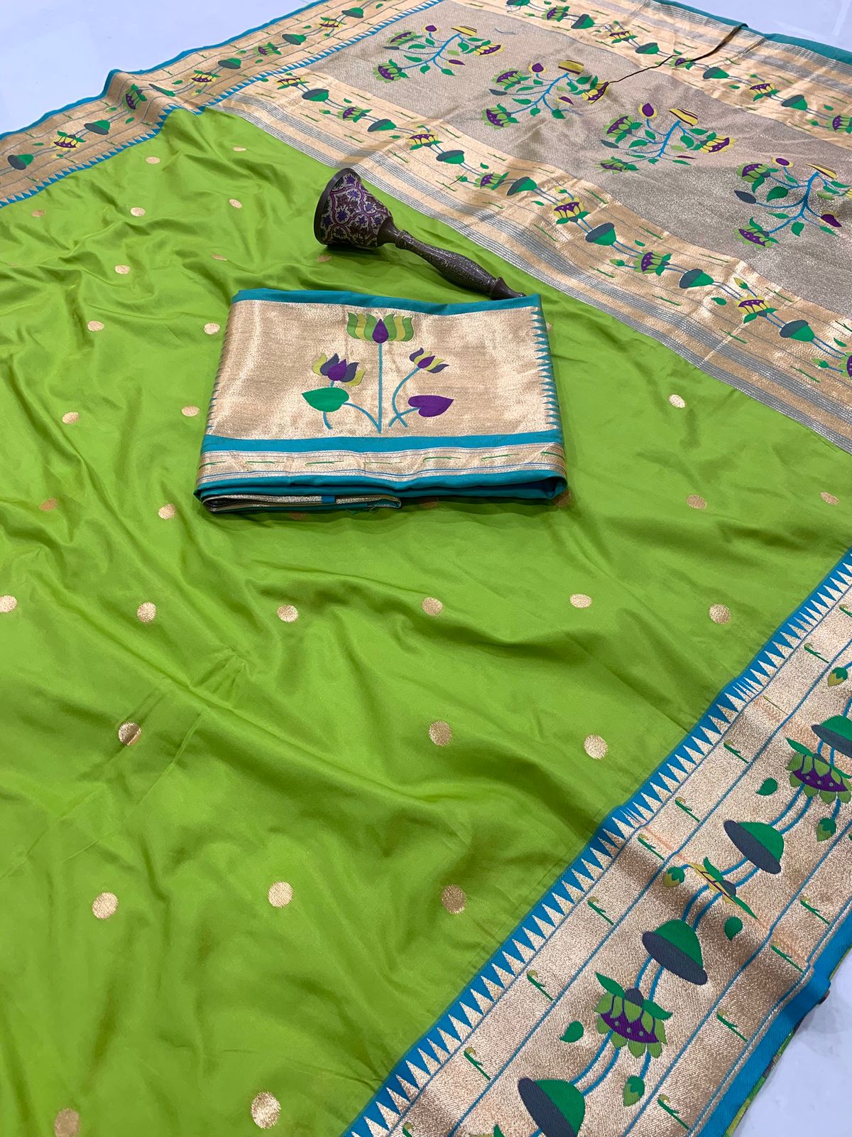 Lotus Vine Big Border Semi Silk Paithani