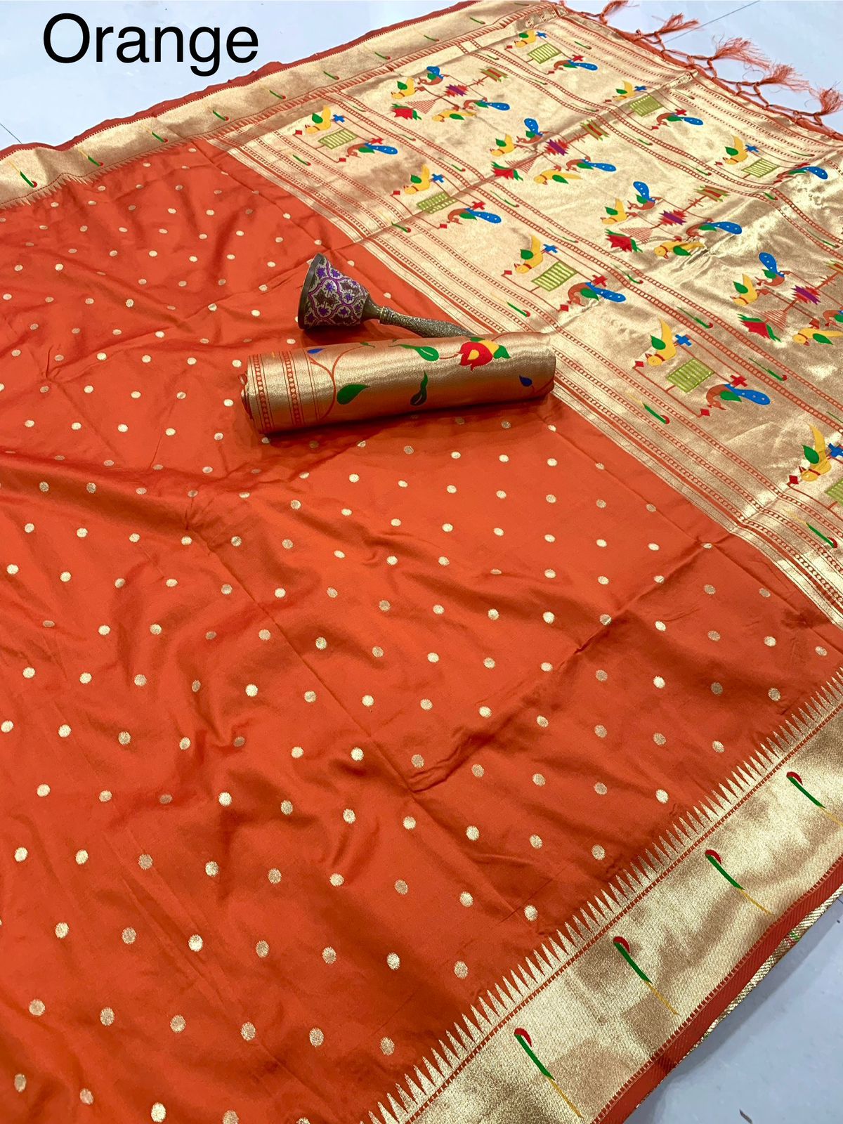 Dense Muniya Border Semi Silk Paithani