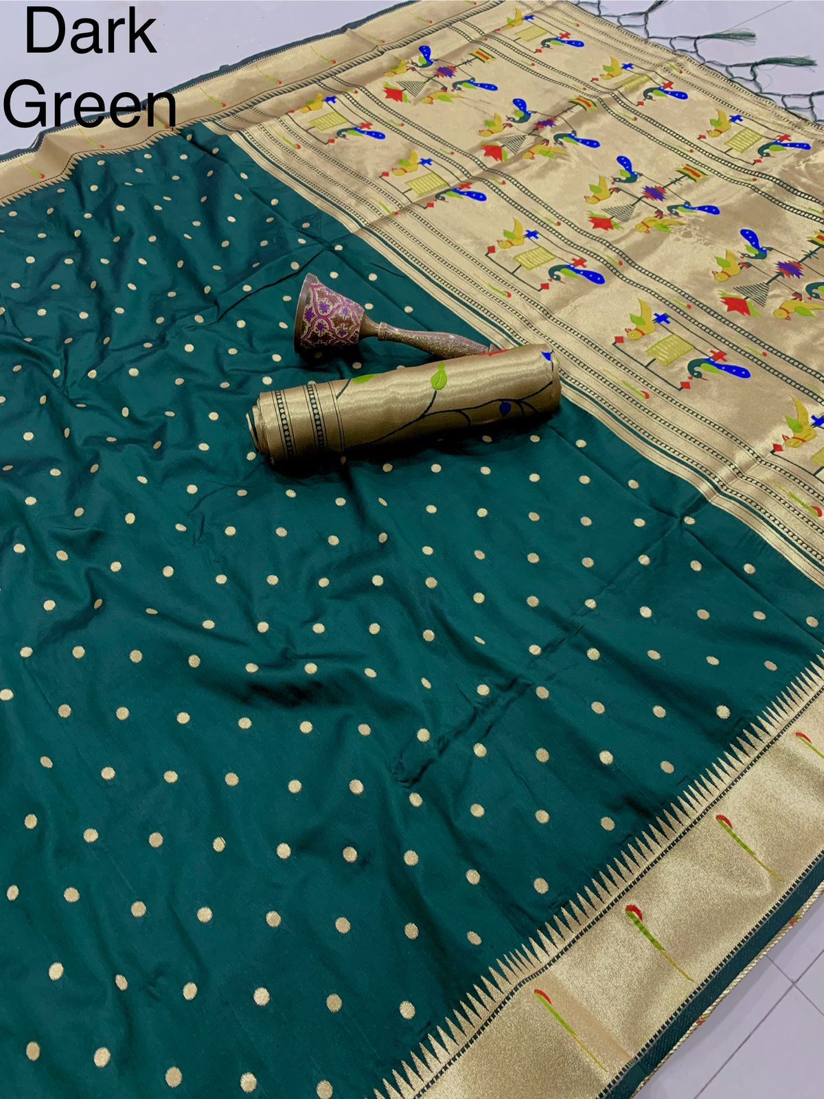 Dense Muniya Border Semi Silk Paithani