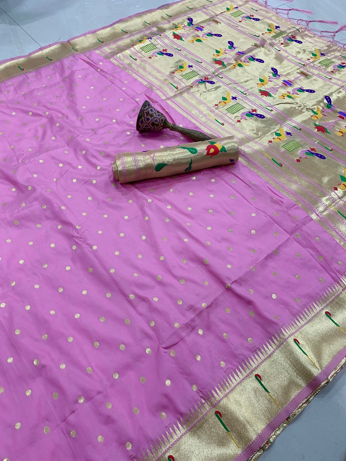 Dense Muniya Border Semi Silk Paithani
