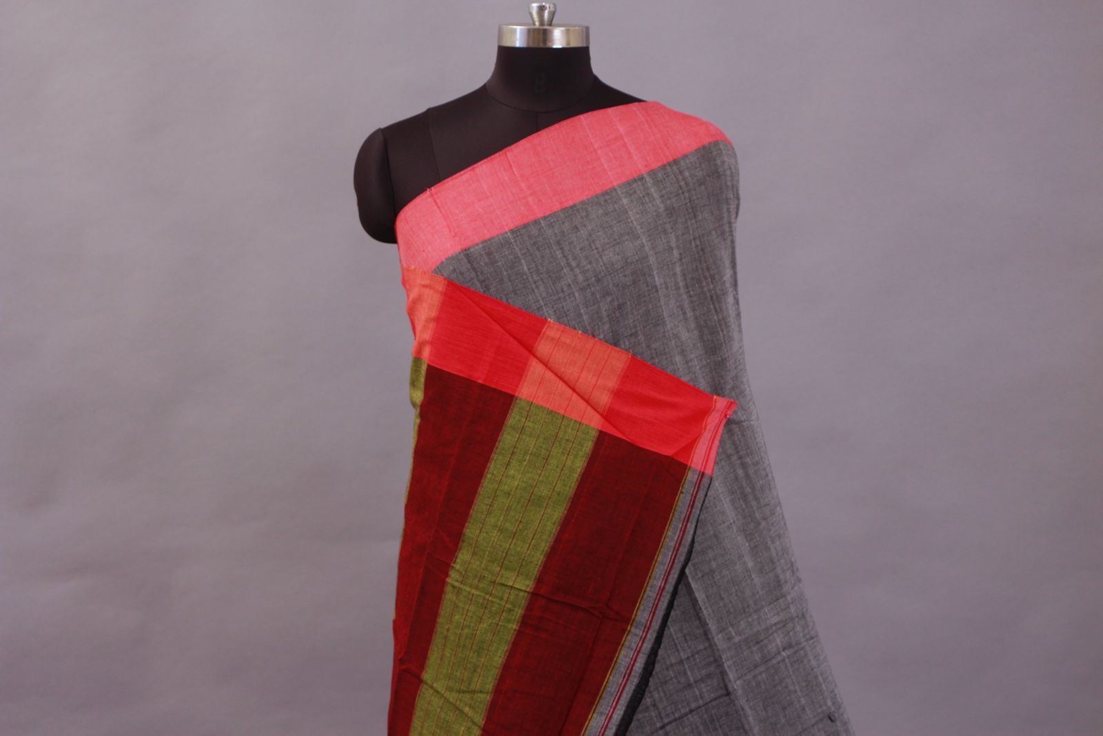 Patteda Anchu Grey With Red Border Plain