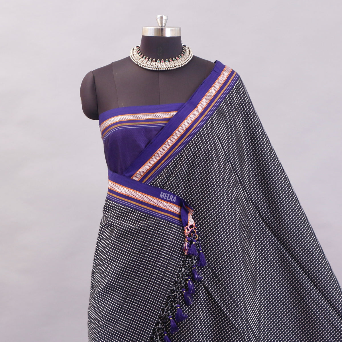 Chikki Khunn weave Khunn Saree Black Blue