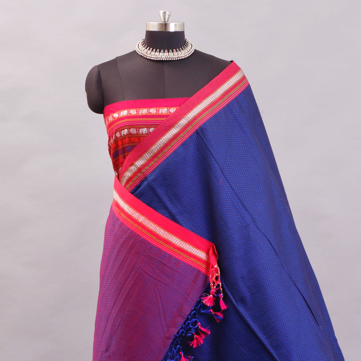 Contrast Pallu Khunn Saree Blue Pink