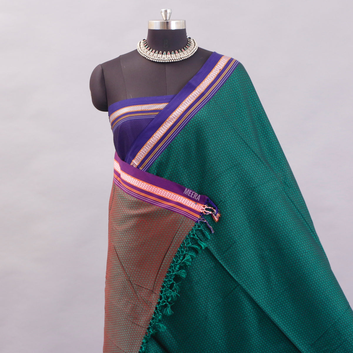 Contrast Pallu Khunn Saree Green Blue