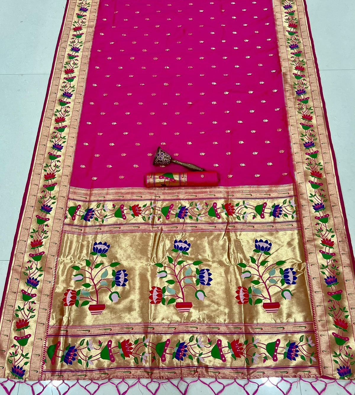 Lotus Muniya Flower Butti Semi Silk Paithani - Image 2