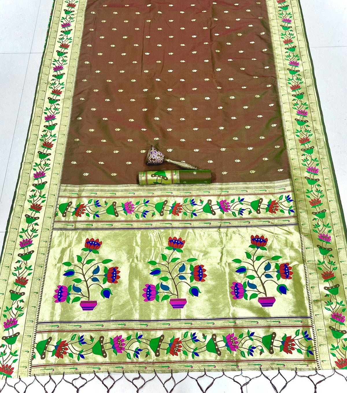 Lotus Muniya Flower Butti Semi Silk Paithani - Image 10