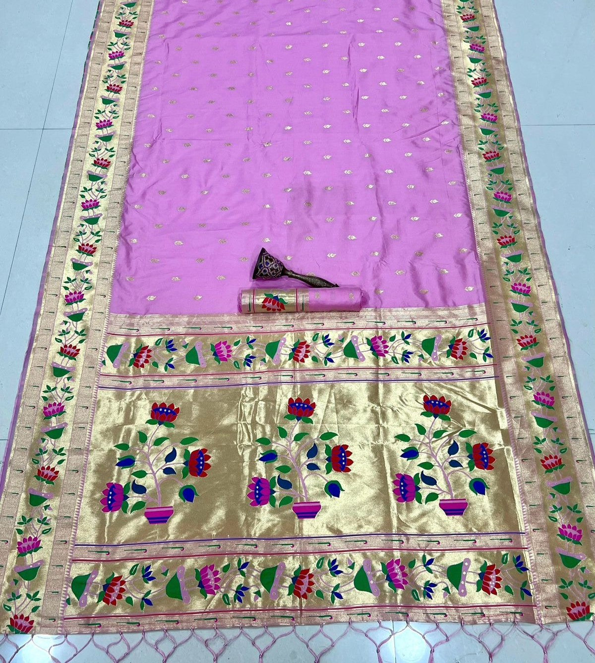 Lotus Muniya Flower Butti Semi Silk Paithani - Image 5