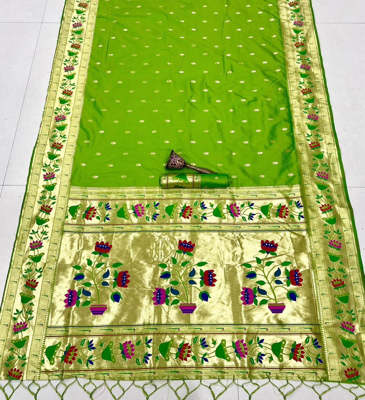Lotus Muniya Flower Butti Semi Silk Paithani - Image 6