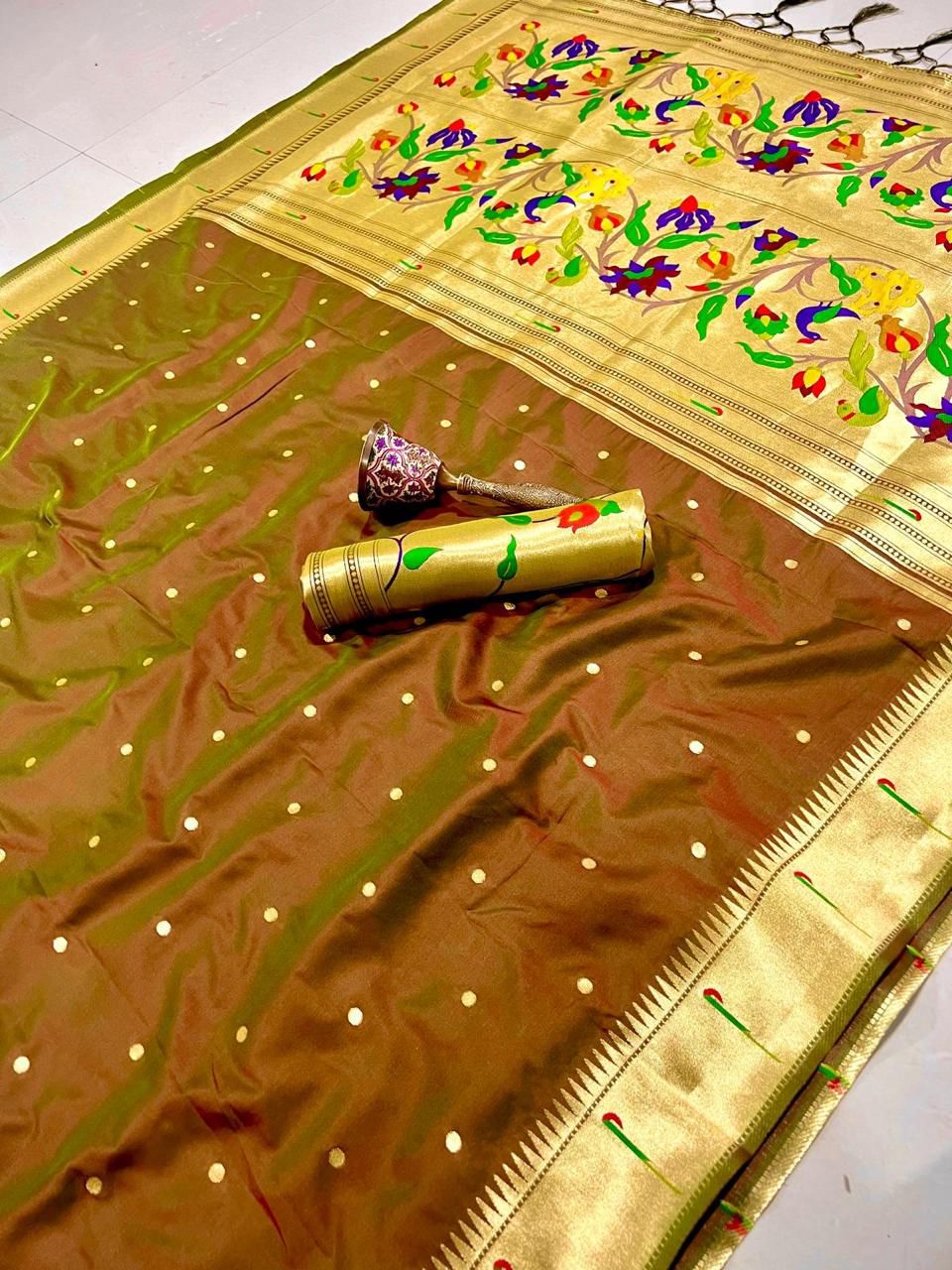 Muniya Border Semi Silk Paithani - Image 16